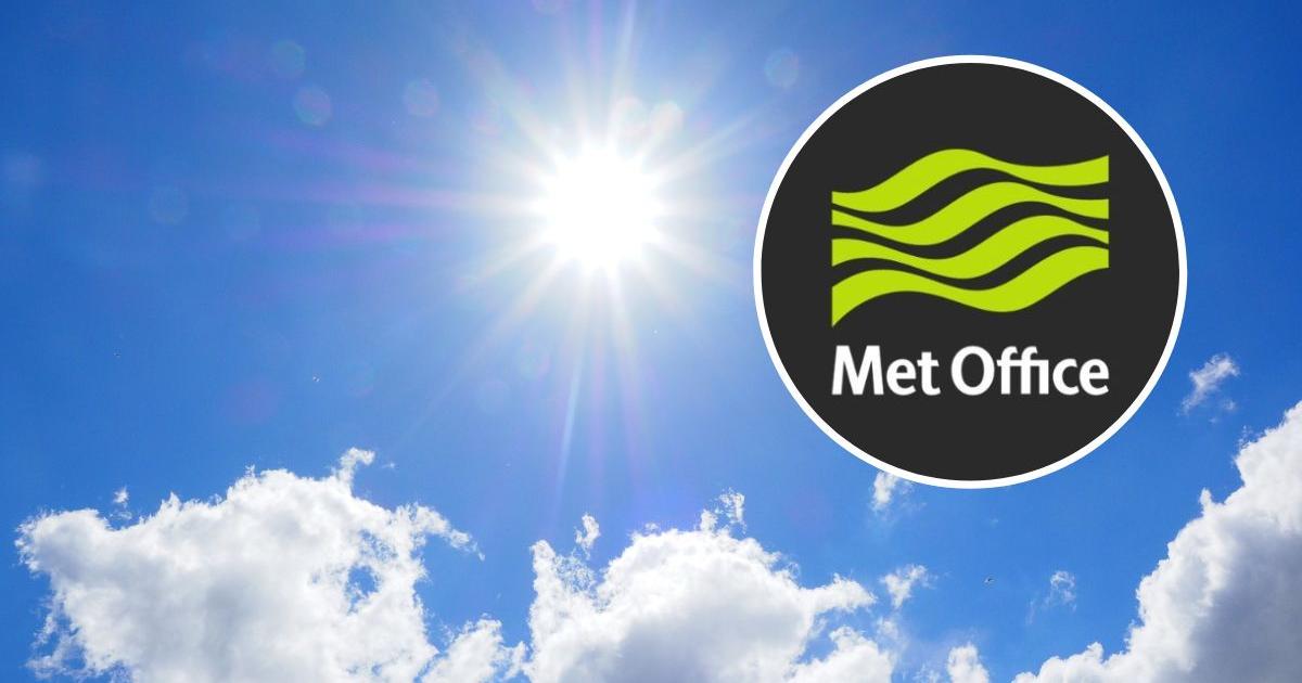 Hour-by-hour weather forecast for Darlington today