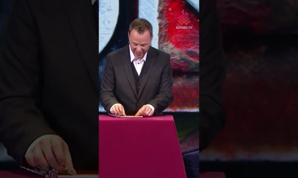 Looks Like With Magic, You Can Make Some Good Money #magic #magictricks #tvclips #tvshow #magicshow