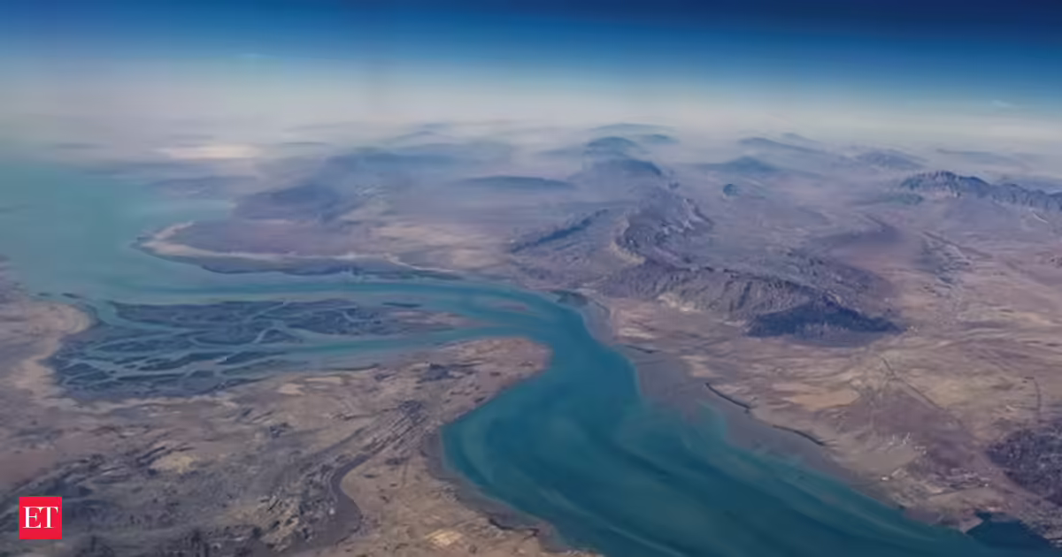 How Iran plans to tax oil tankers passing through Strait of Hormuz