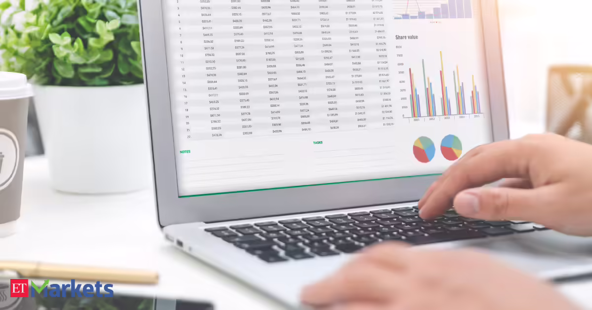 IT majors see strong deal pipeline but revenue momentum cools in Q4