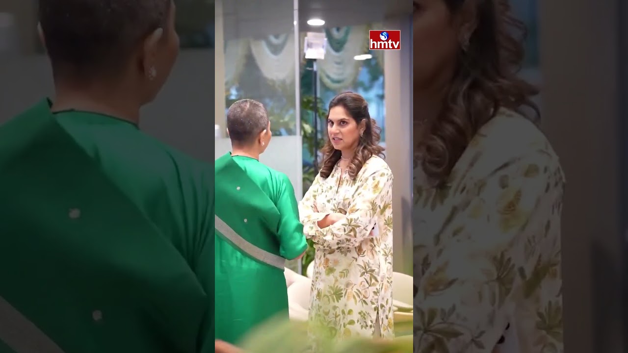 Ram Charan Wife Upasana Exclusive Visuals @ Apollo Hospitals at Financial District | hmtv