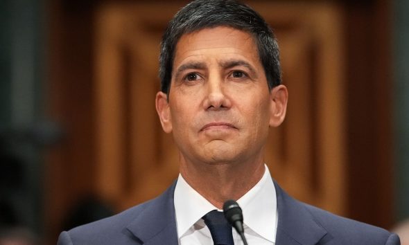 BTC slides as Fed chair nominee Warsh says Trump didn't demand rate cut