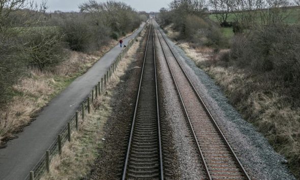 Tree removed from rail track between York and Malton