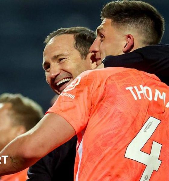 Frank Lampard celebrating promotion