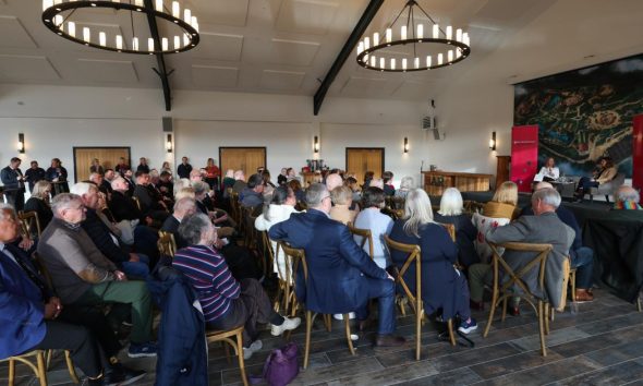 Kim McGuinness holds Mayor Meets event on transport in Bishop Auckland