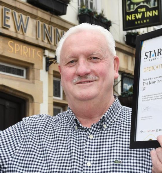 Steve Dyson, landlord of The New Inn, Selby, honoured with award