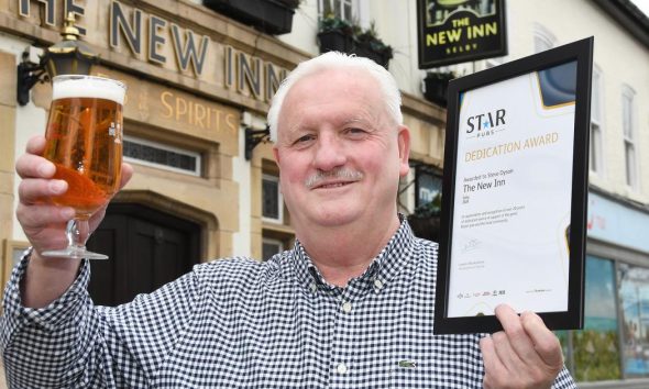 Steve Dyson, landlord of The New Inn, Selby, honoured with award