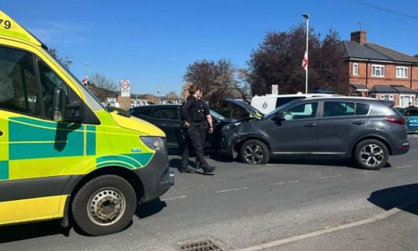 Geneva Road in Darlington closed after two-car crash