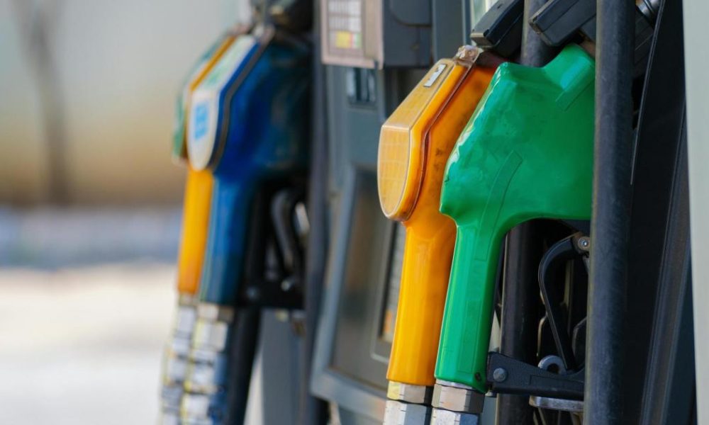 UK drivers 'urged to fill up petrol by 5pm' due to price rises