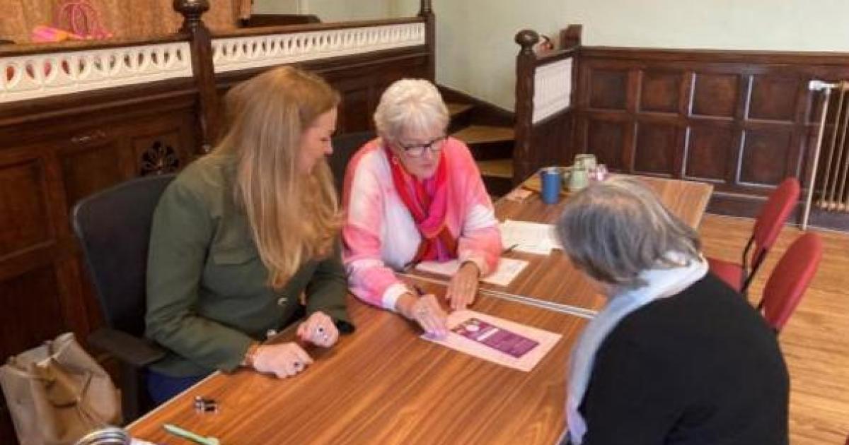 Free antiques and collectables valuation event in Edgworth