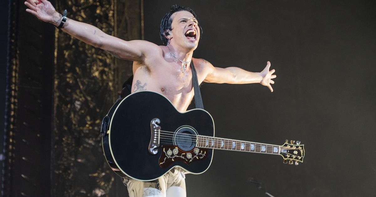 Yungblud rocks Leeds Arena on Idols world tour - review