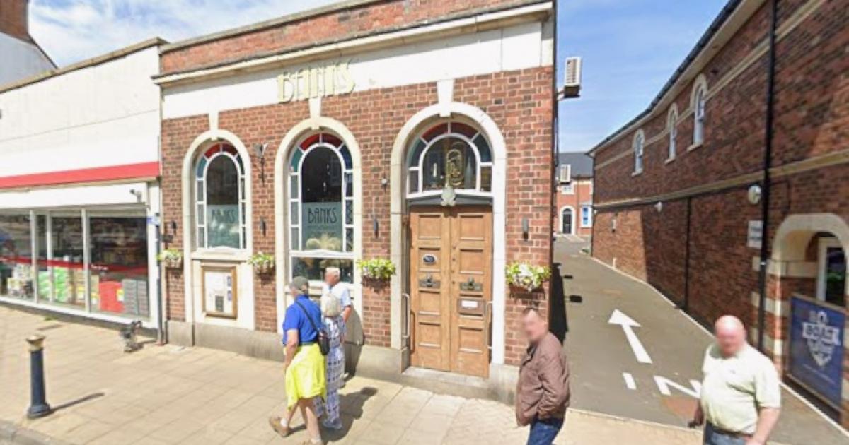 Filey bar plan for outdoor drinking at Banks Lounge rejected
