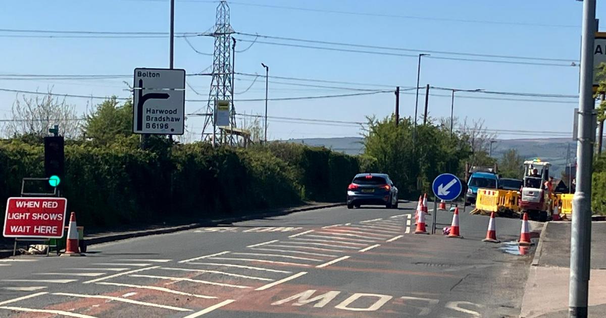 Temporary traffic lights up after Ainsworth water main burst