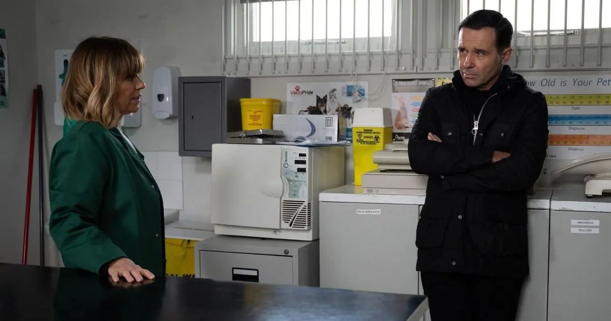 Emmerdale resident spots Rhona and Graham's connection and it's not Marlon | Soaps