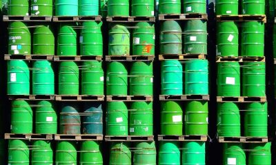 Oil jumps 7%, bitcoin extends losses