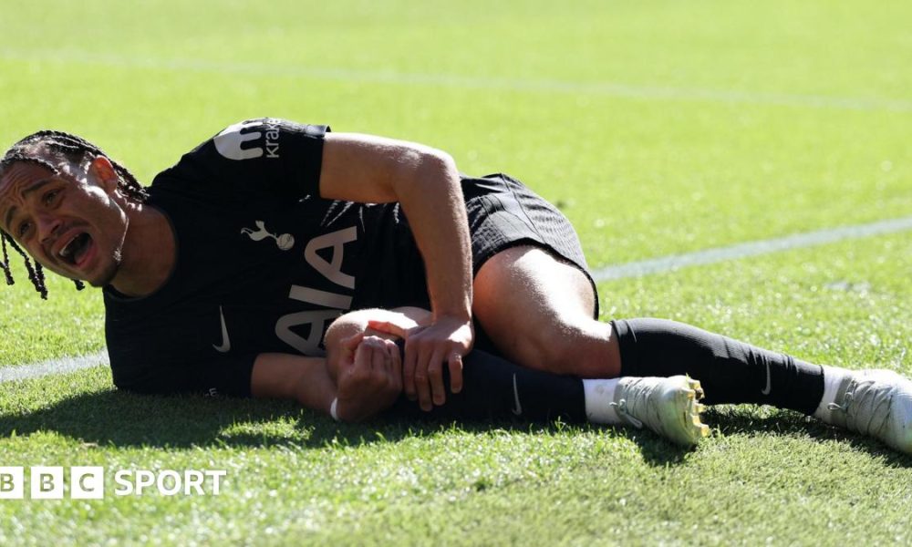 Netherlands attacking midfielder Xavi Simons was injured playing for Tottenham in a 1-0 win at Wolves