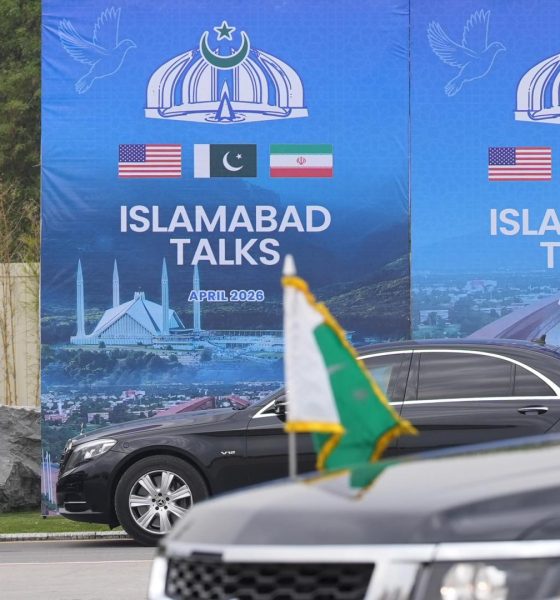 Bitcoin anchors near $70,000 as RAVE's 3,400% surge signals speculative froth