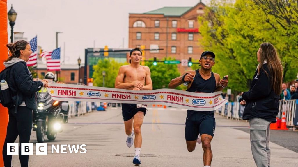 Victory slips away as marathon runner celebrates too soon