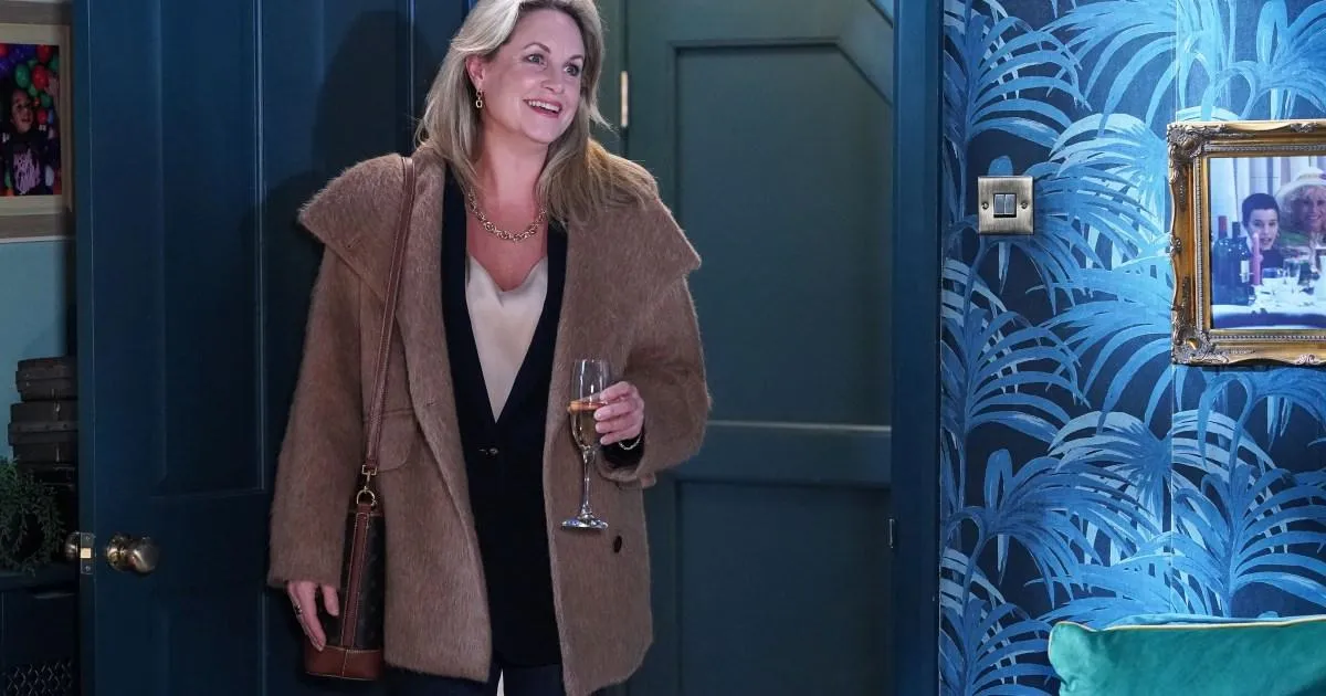 EastEnders' Sam confirms her cancer test results during heart-to-heart | Soaps