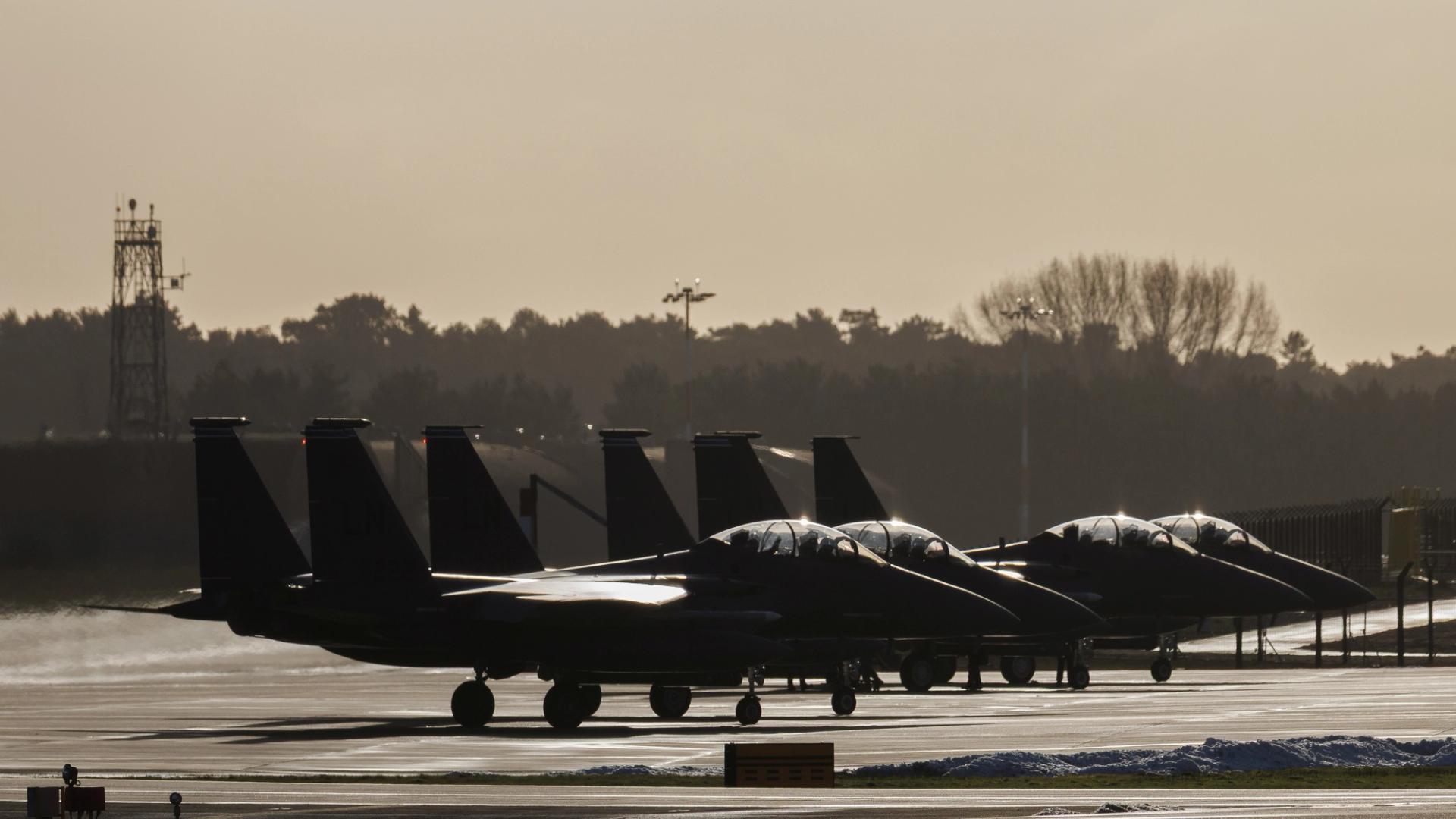 Bitcoin under $71,000, ETH, SOL, XRP drop as Iran ceasefire frays within 48 hours of being signed