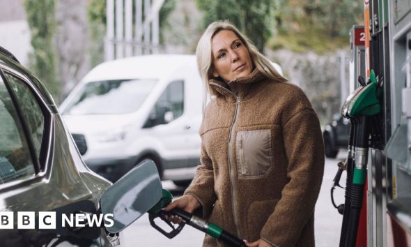 What's happening to UK petrol and diesel prices?