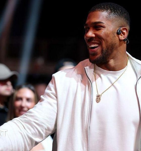 British boxer Anthony Joshua shakes hands at the fight between Deontay Wilder and Derek Chisora