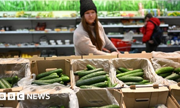 Shoppers feel crunch as price of produce climbs
