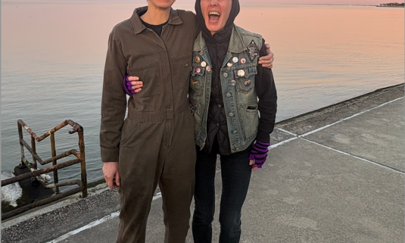 Author Tracey Anne Duncan screaming with friend.