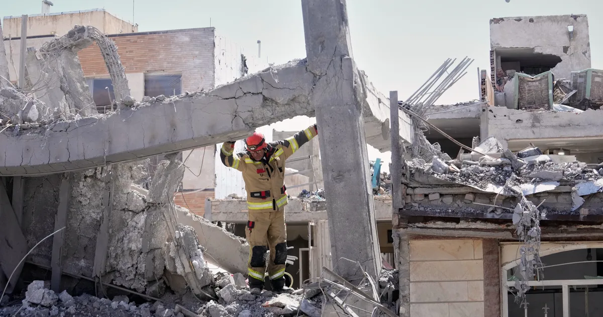 Trump Continues Threatening War Crimes If Iran Doesn’t Capitulate ‘Immediately’