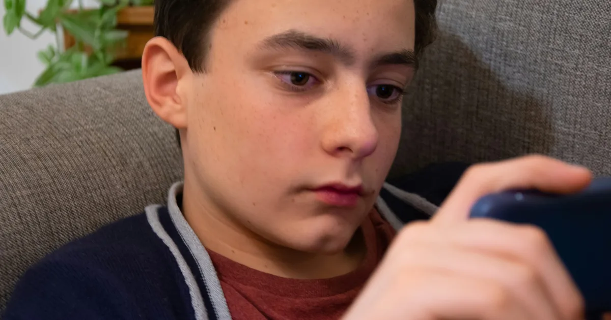 What Is Gooning? Therapist Explains The New Trend Parents Should Question