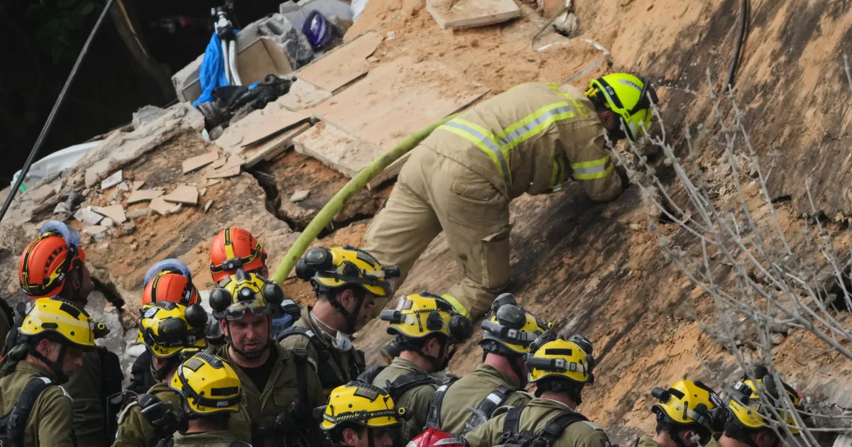 Iran Calls Trump Threats War Crimes And Warns Of Response