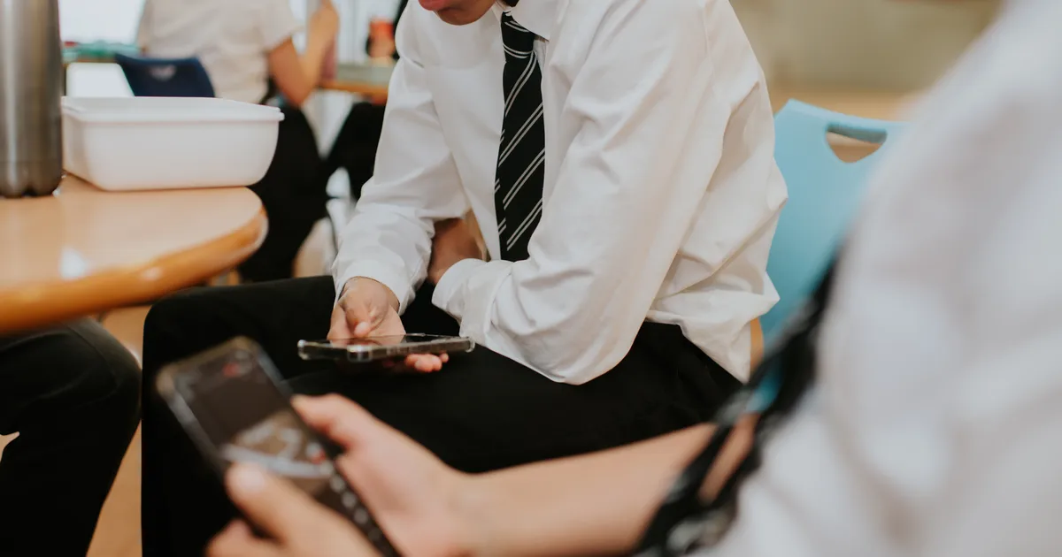 'Fake Screen Time' Is Trending: How Parents Can Talk To Teens About It