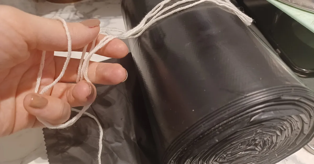 UK Gardeners Told To Hang Plastic Bag In Trees This Spring