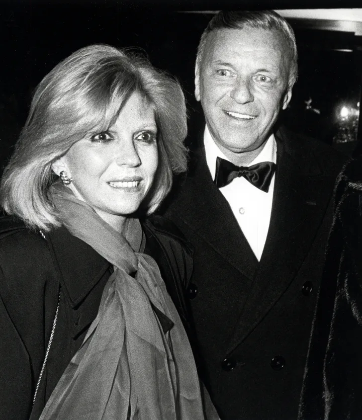 Nancy Sinatra, left, and Frank Sinatra, right, in 1983 at the Kennedy Center.