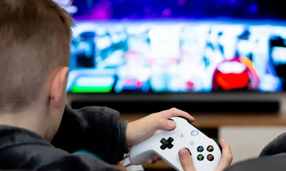 What Does Larp Mean? Guide To Teen Slang