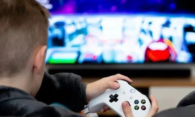 What Does Larp Mean? Guide To Teen Slang