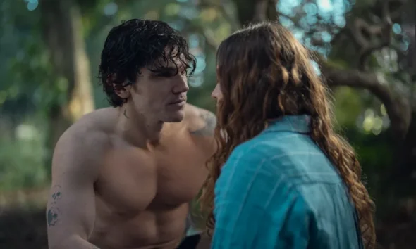 Fra Fee and Molly Windsor in Unchosen