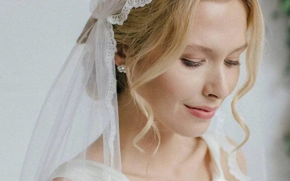 Gen Z Wants Matcha, Chokers And Sneakerinas For Their Wedding Day