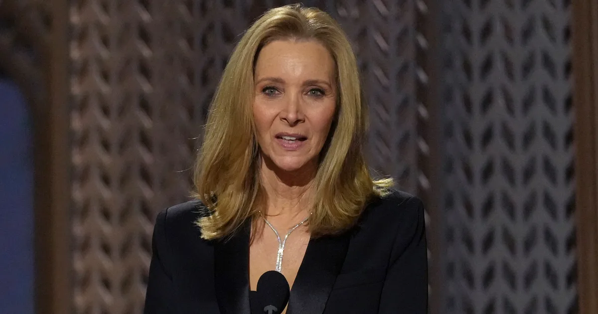 Lisa Kudrow Recalls 'Mean Stuff' That Went On Behind The Scenes Of Friends