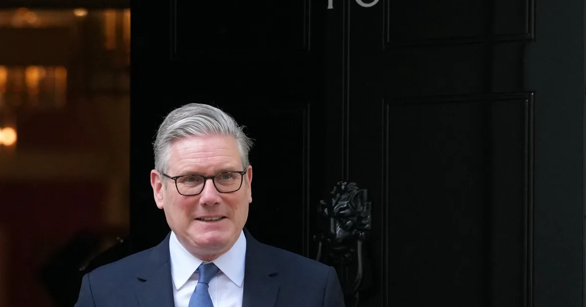 Starmer Dodges Sleaze Probe Despite Mandelson Fallout