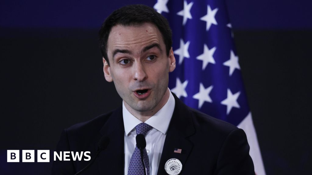 White House memo claims mass AI theft by Chinese firms