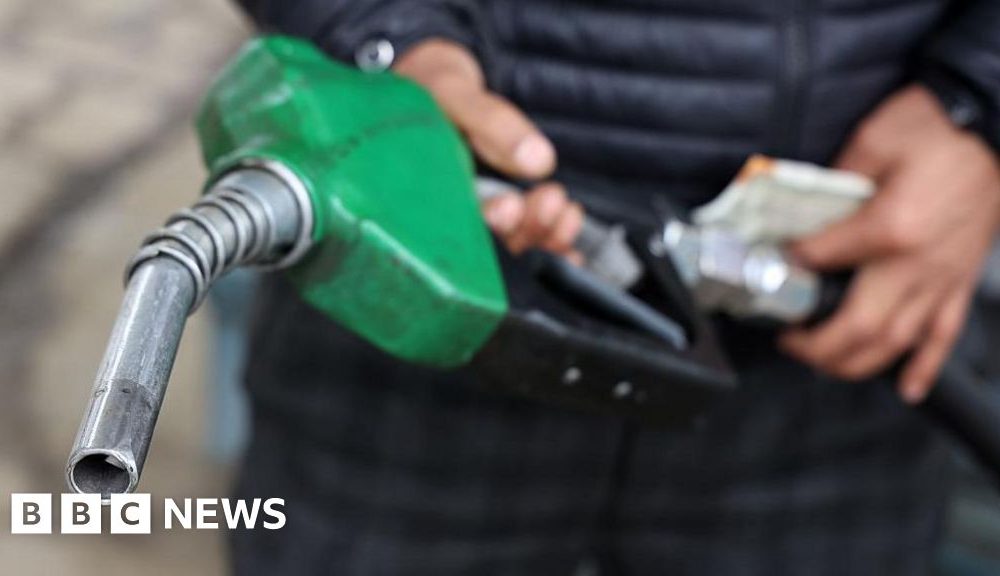 Oil jumps above $100 after US-Iran talks end without a deal