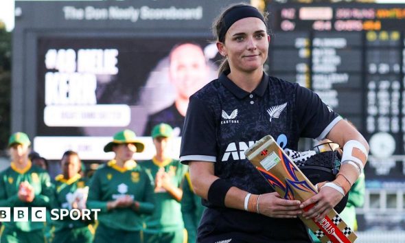 New Zealand all-rounder Amelia Kerr