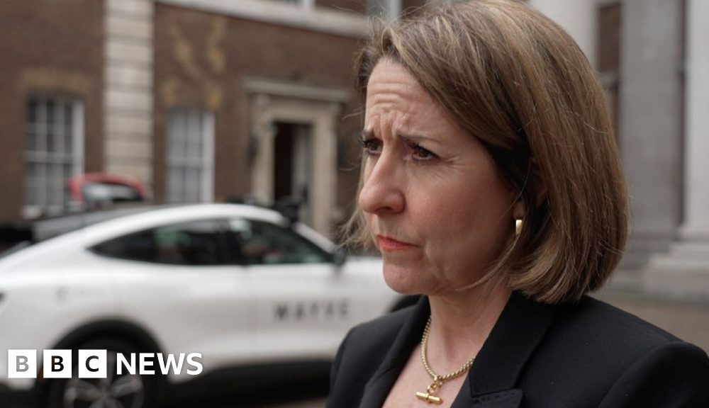 AI minister Kendall says she doesn't use AI at work