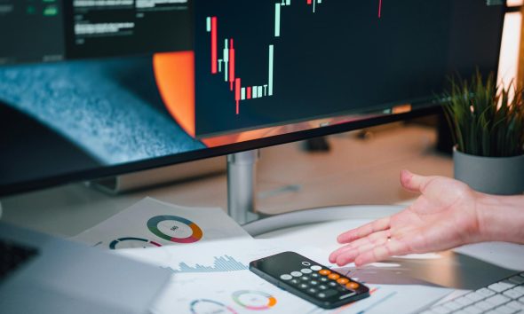 BTC's next big move hinges on oil, and right now it's a total coin flip