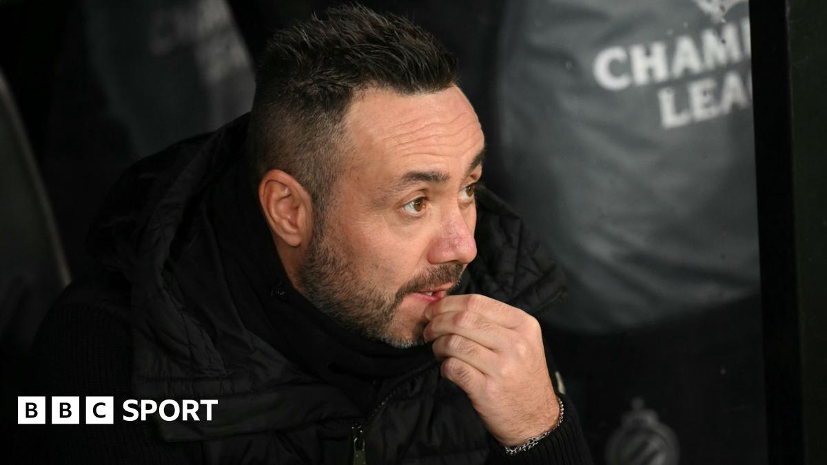 Had coach Roberto De Zerbi looks on before Marseille's Champions League match against Club Brugge