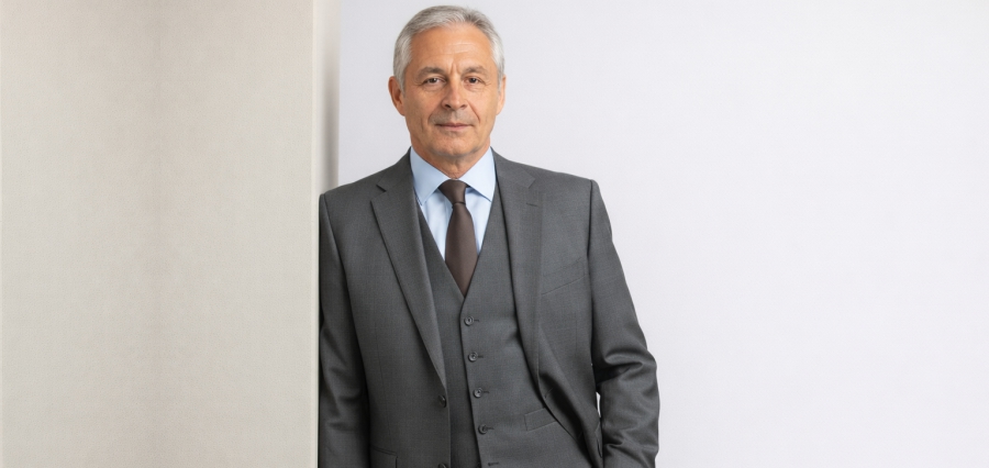 From Banking and Energy Executive to Global Investor