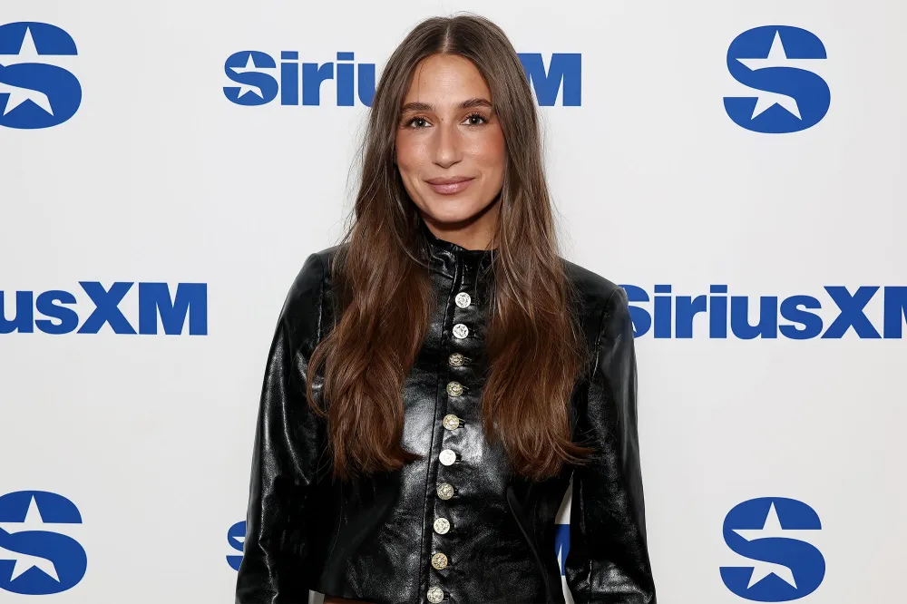 Feature Amanda Batula Returns to Instagram With Apology Amid West Wilson Drama