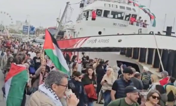 Gaza flotilla leaves Barcelona