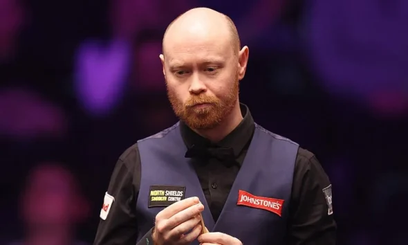 Snooker star felt 'complete embarrassment' during 'absolutely nuts' Crucible qualifier